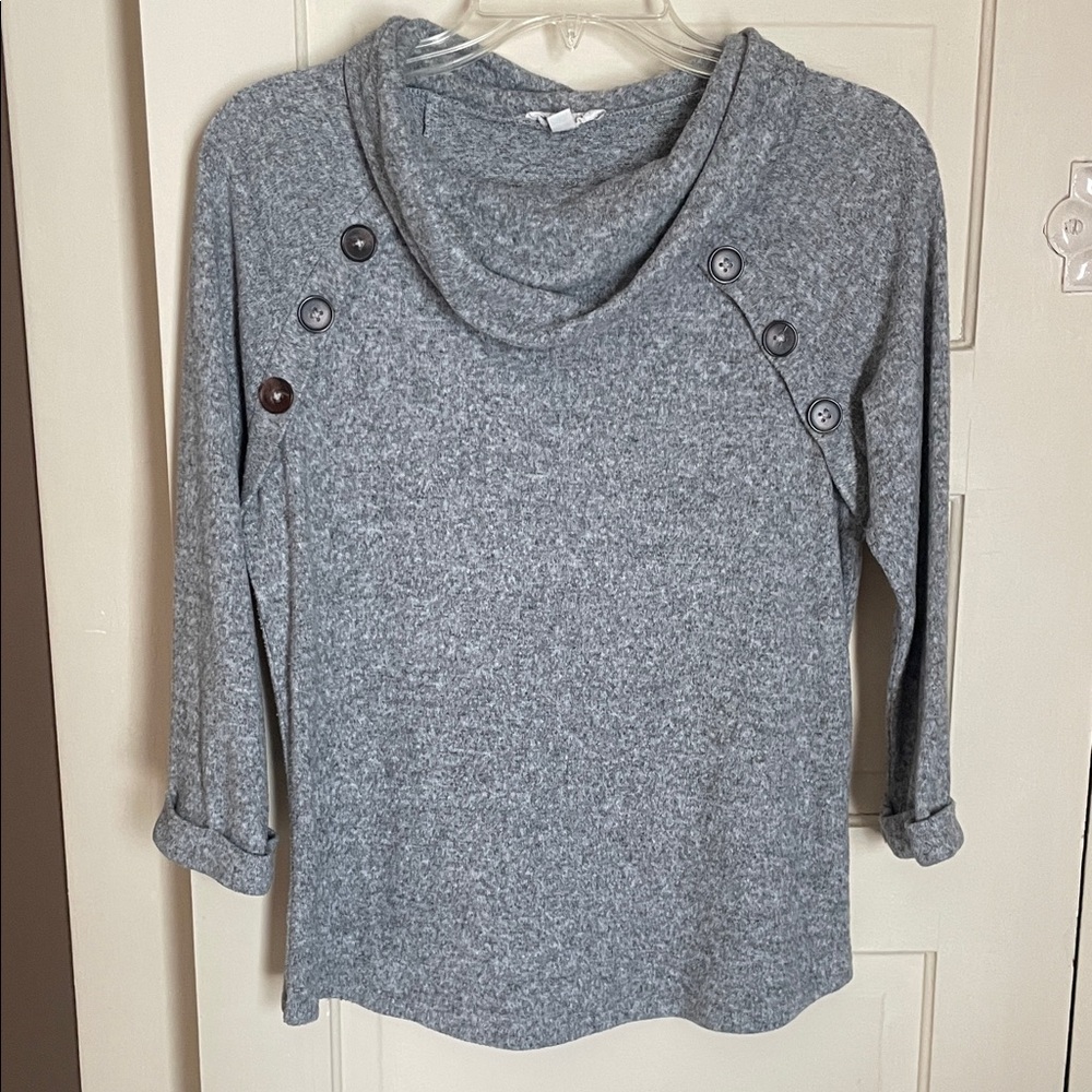 Corvia Small, soft grey 3/4 sleeved cowl neck, GUC